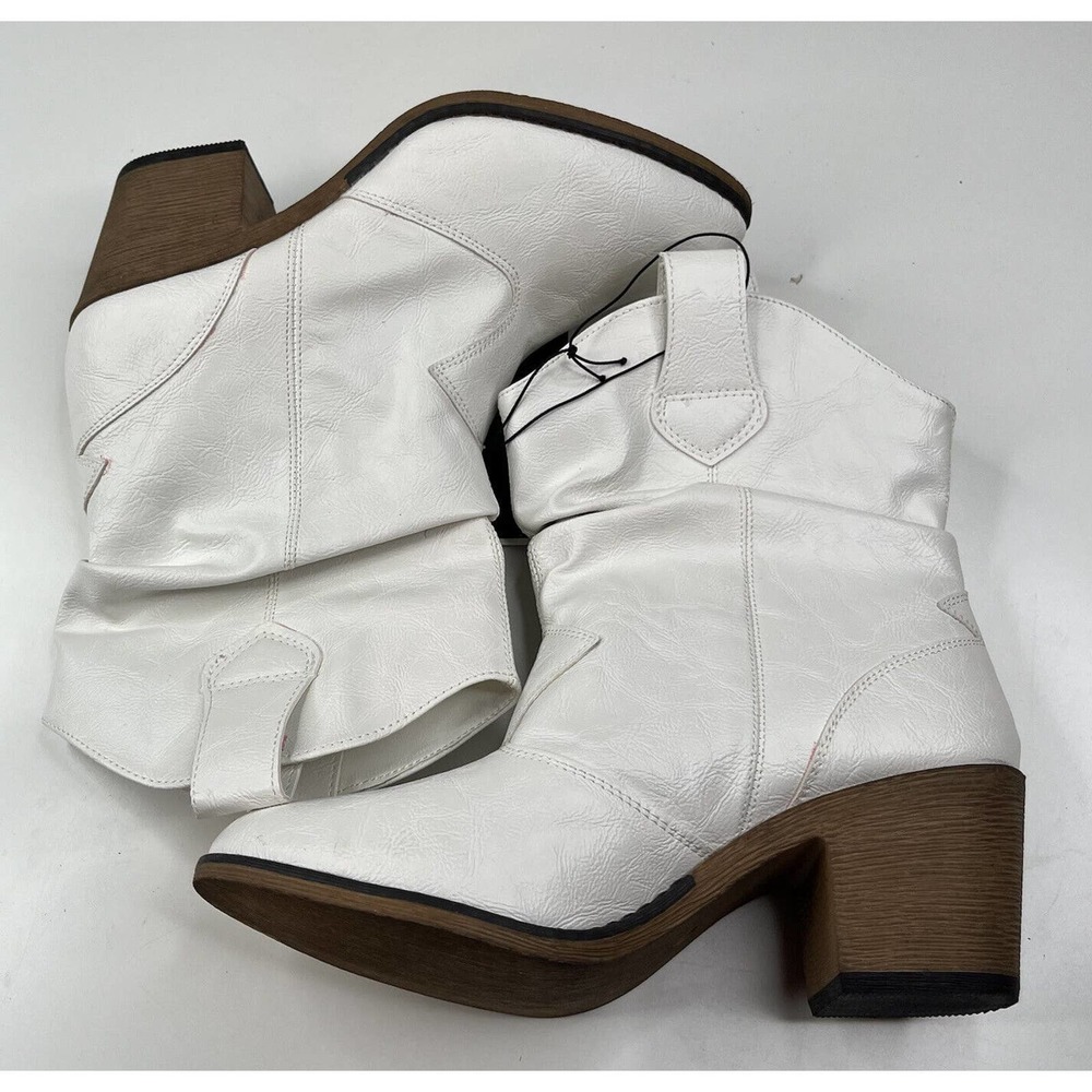 NEW Charles Albert Ladies White Vegan Leather Cowboy Boot Size 7 MSRP $109